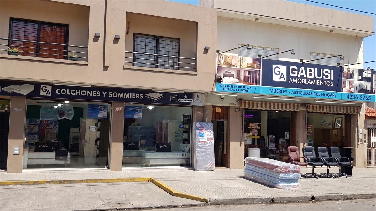 Frente del local de Gabusi Amoblamientos en Altamira 1625